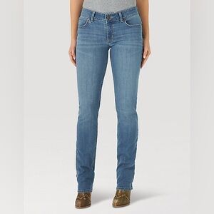 NWT WOMEN'S WRANGLER MID-RISE STRAIGHT LEG BLUE DENIM JEANS SIZE 17 X 32
